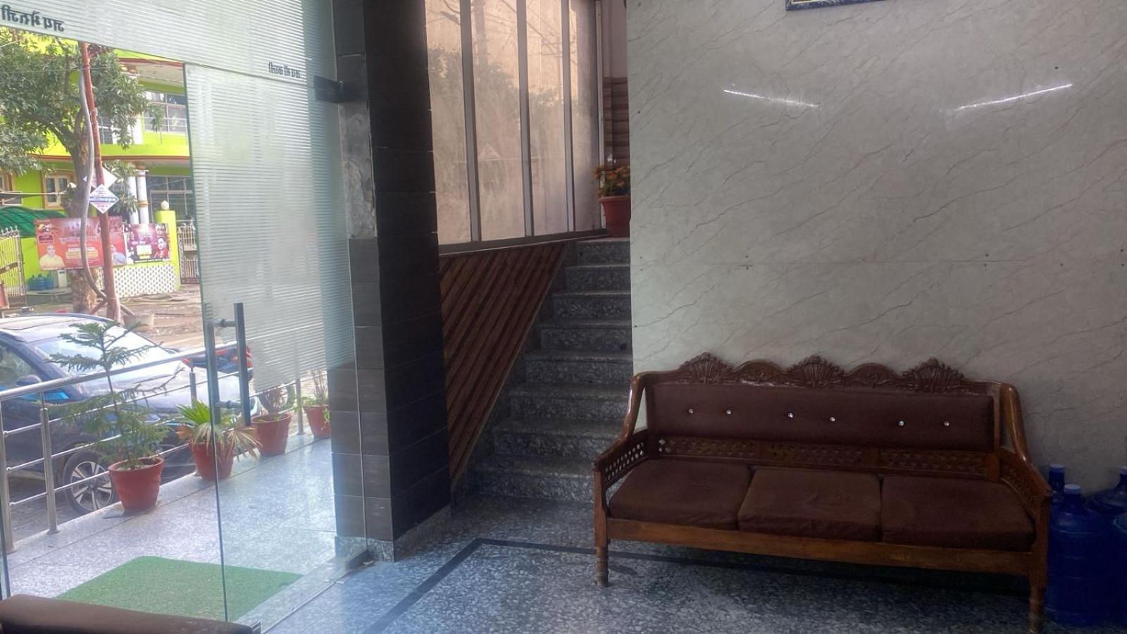 Hotel Indira Palace Vrindāvan Exterior foto